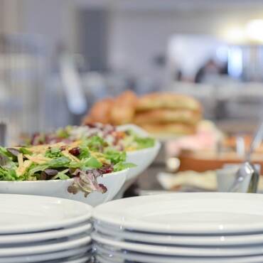 Budget-Friendly-or-Premium-Pick-the-Best-Catering-Service-for-Your-Event.jpg